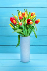 Bunter Tulpenstrauß