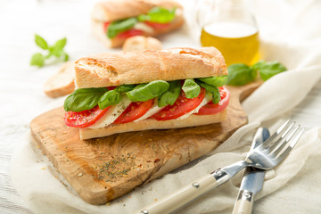 Tomaten Mozzarella Baguette