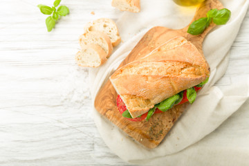 Tomaten Mozzarella Baguette