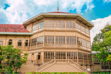 Vimanmek Mansion, Dusit Palace, the world's largest golden teak