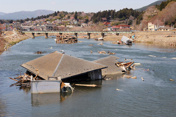 3・11・2011　Ksennuma0165