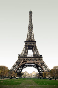 The Eiffel Tower in Paris. beautiful photos of Europe