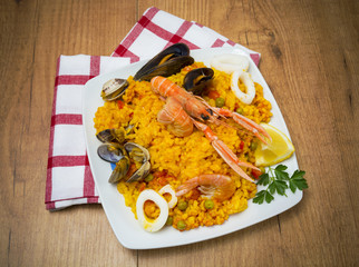 Paella con marisco