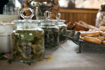 green tea and cookies