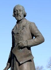 statue d'alfred de falloux, bourg d'iré, maine et loire