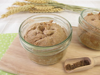 Kümmelbrot - im Glas gebacken
