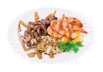 Shrimp salad with mushrooms