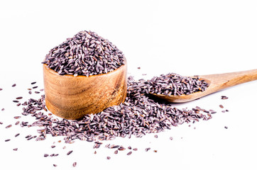 Riceberry in wooden bowl