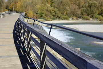 Am Flauchersteg über die Isar in München