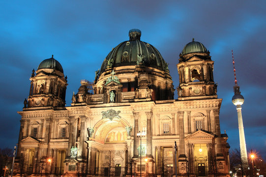 evening view of landmark church in Berlin