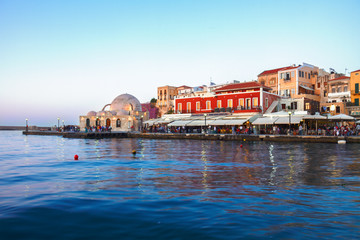 Obraz premium venetian habour and Turkish Mosque Yiali Tzami of Chania