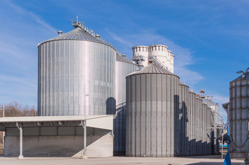 Storage facility cereals, and biogas production