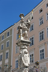 Skulptur des heiligen Florian, Alter Markt Salzburg