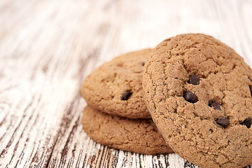 oat cookies on wooden table