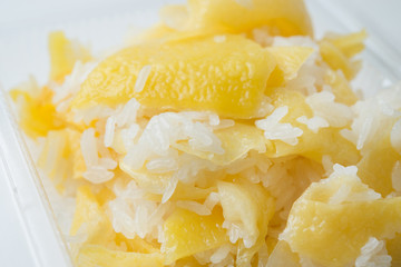 sticky rice with mango