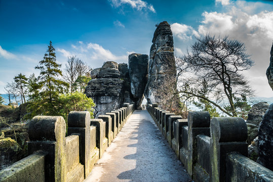 Wehrgang Basteibr&uuml;cke mit Steintor