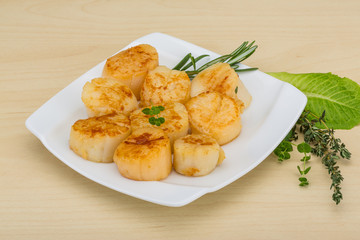 Grilled scallops