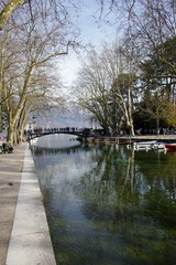 Fototapeta na wymiar canal du thiou-annecy