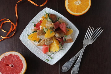 salad with chicken, orange and grapefruit