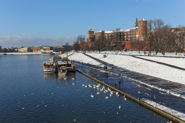 Cracow   Wawel   winter   view © Rochu_2008