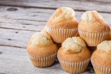 Cupcake pyramid