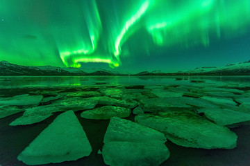 Northern lights (Aurora borealis) reflection - obrazy, fototapety, plakaty