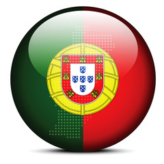 Obraz premium Map with Dot Pattern on flag button of Portuguese Republic