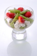 Kiwi-strawberry ice-cream bowls