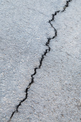 gerissener asphalt