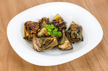 Grilled artishokes