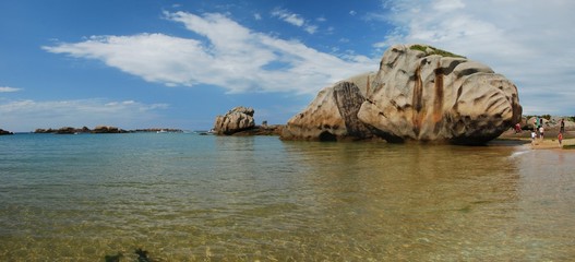 Plage du Coz-Pors, Trégastel, Bretagne