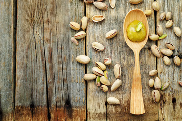 pistachio paste