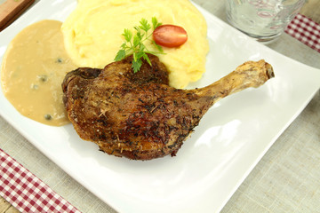 cuisse de canard et purée