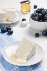 Cottage cheese with honey