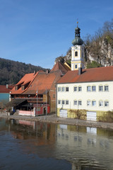 Fototapeta na wymiar Pfarrkirche in Kallmünz