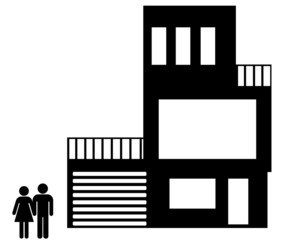 Couple devant une maison