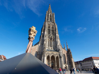 Ulm - Münster und Löwenbrunnen