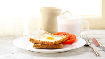 Scrambled egg with bread