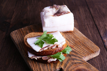 Sandwiches with lard and parsley