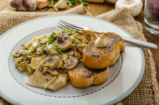 Mushroom, Leek and Tarragon Pasta