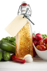 Ernährung, Selbstgemachtes Dressing und Salatzutaten