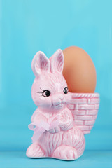 Fototapeta premium Lustiger Haseneierbecher
