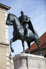 Fototapeta na wymiar Reiterstandbild des Prinzregenten Luitpold von Bayern