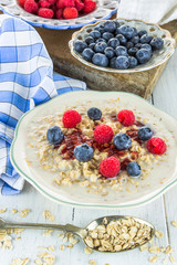 Oatmeal porridge with fresh berries