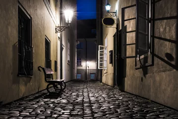 Fototapeten Alte schmale Straße in Prag nachts © tilialucida