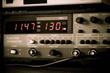 Obraz premium device to configure fiber-optic networks