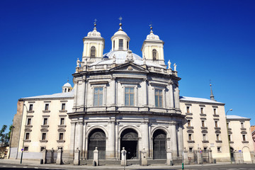 Fototapeta na wymiar San Francisco el Grande Basilica in Madrid, Spain