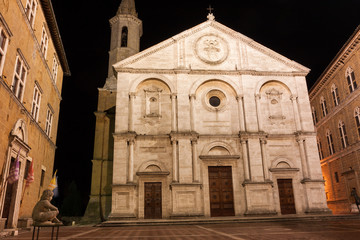 Fototapeta na wymiar A night view of Pienza, Italy