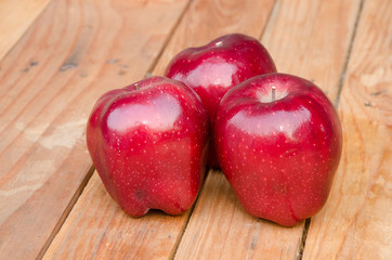 red apple