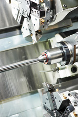 metal turning process on machine tool